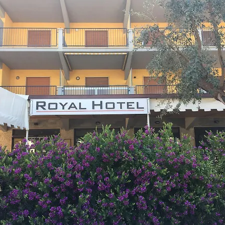 Royal 3* 圣贝内代托-德尔特龙托