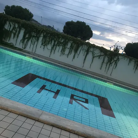 Royal 3*