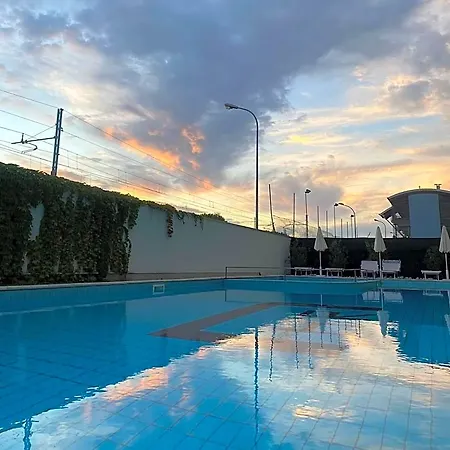 Royal Hotel
