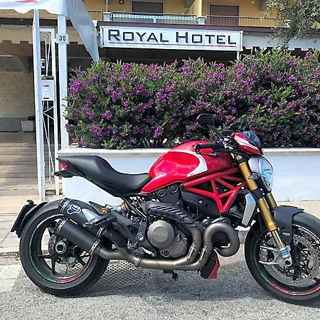 Royal Hotel